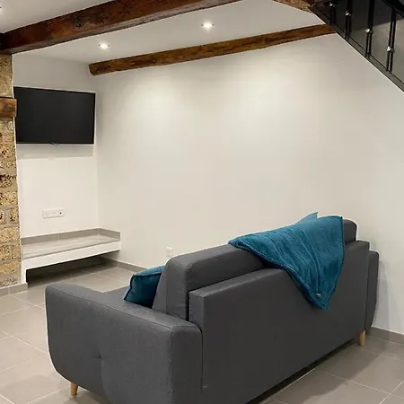 Maison Individuelle à 2 1 Canapé Lit Wifi Gratuit Hébergement de vacances