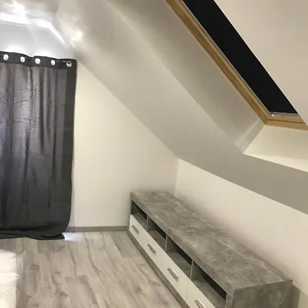 Maison Individuelle à 2 1 Canapé Lit Wifi Gratuit Hébergement de vacances *